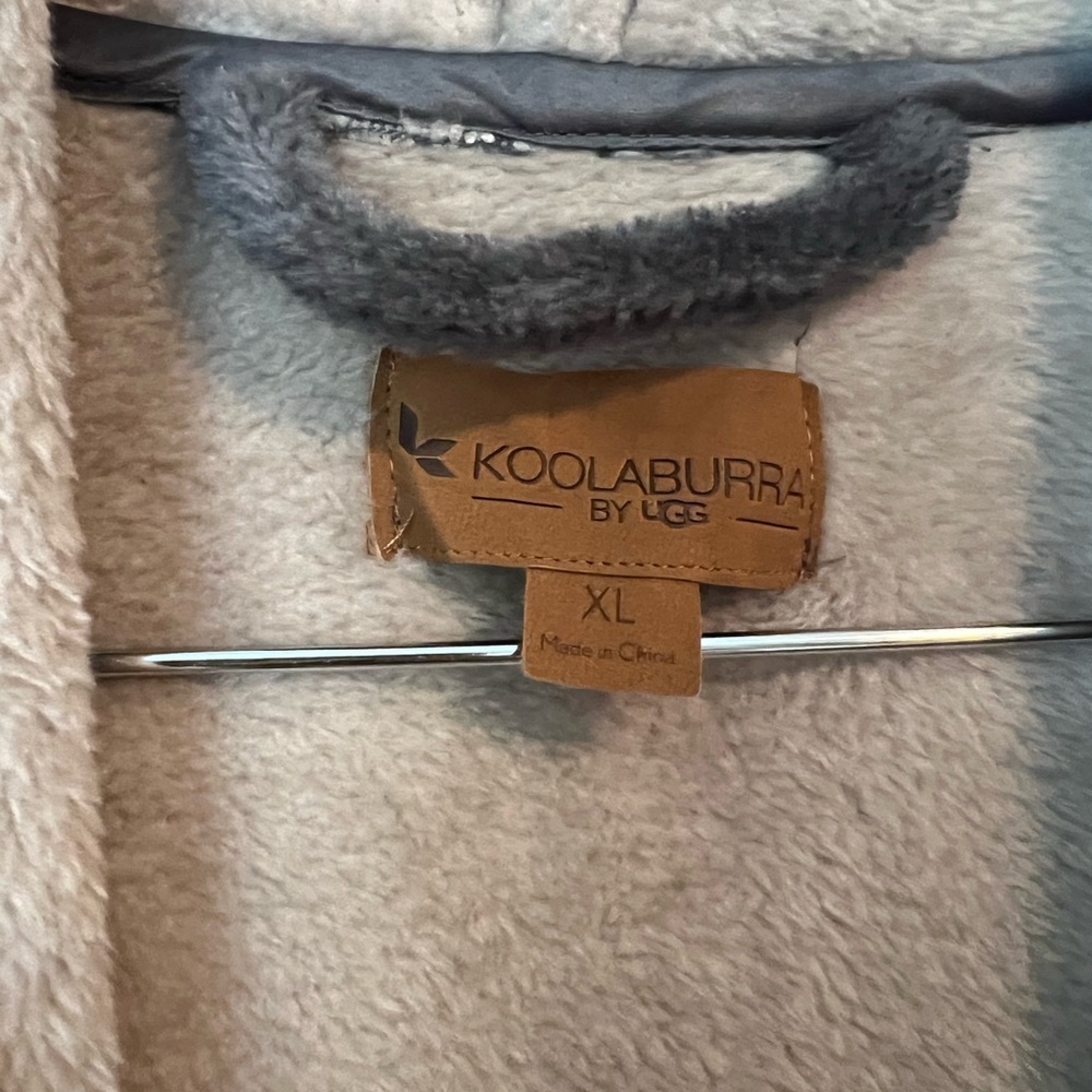 Kookaburra Robe - Picture 3 of 6